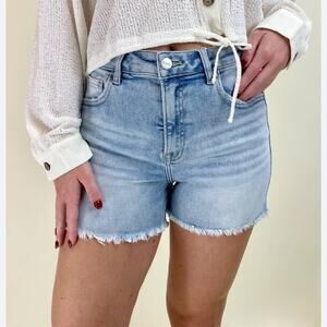 Risen High Rise Frayed Hem Denim Shorts NWT Size M‎